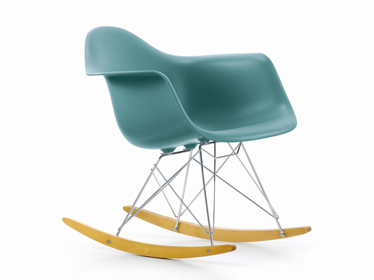 Làm mới không gian của bạn với ghế Eames
